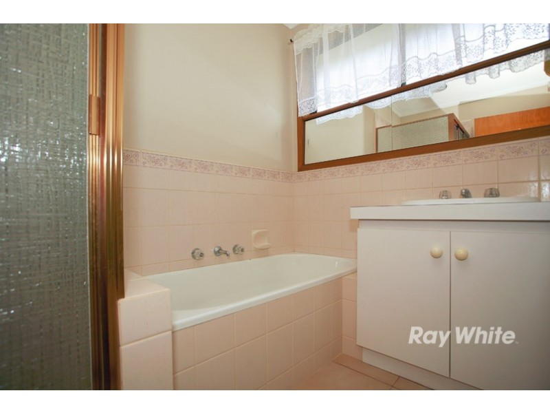 74 Clairmont Avenue, Cranbourne VIC 3977