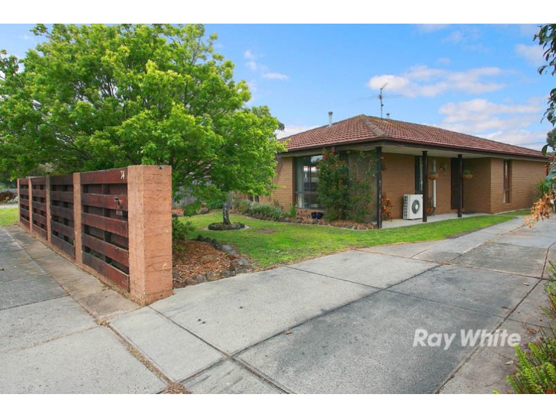 74 Clairmont Avenue, Cranbourne VIC 3977