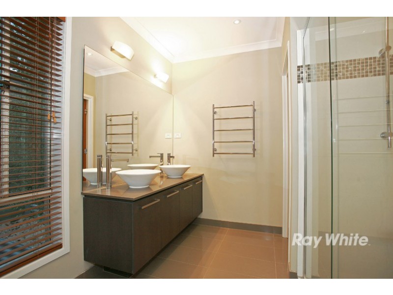 20 Biscay Grove, Lyndhurst VIC 3975