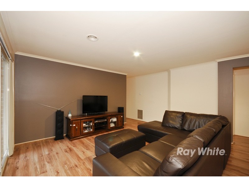 37 Central Parkway, Cranbourne West VIC 3977