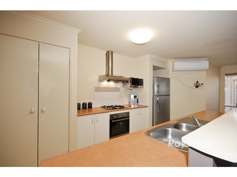 37 Central Parkway, Cranbourne West VIC 3977