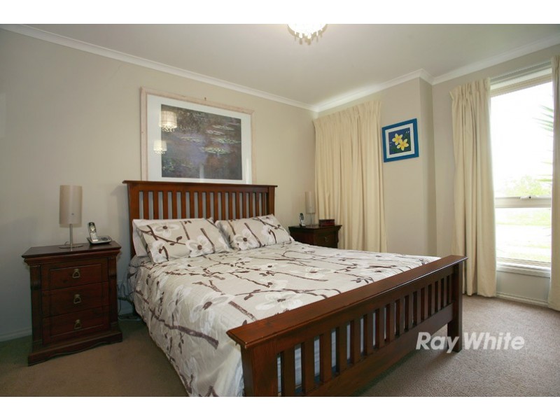5 Aztec Place, Cranbourne VIC 3977