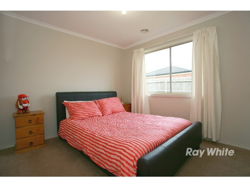 5 Aztec Place, Cranbourne VIC 3977
