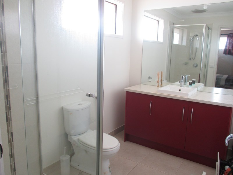 6 Blue Peppermint Circuit, Lyndhurst VIC 3975