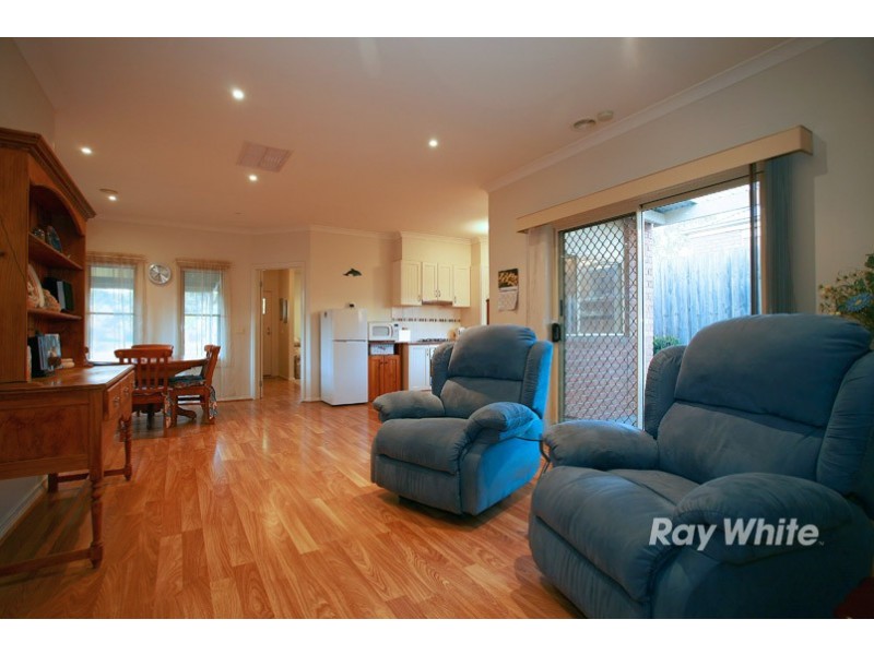 15 Gracehill Mews, Cranbourne VIC 3977