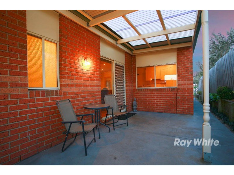 15 Gracehill Mews, Cranbourne VIC 3977