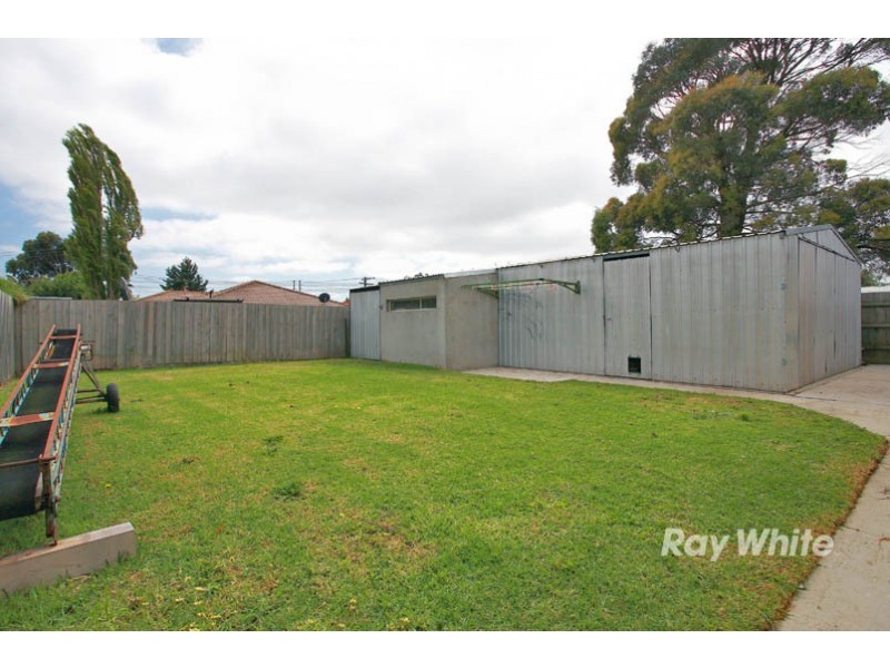 41 Fenfield Street, Cranbourne VIC 3977