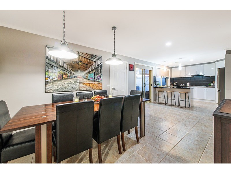 9 Landau Court, Cranbourne North VIC 3977