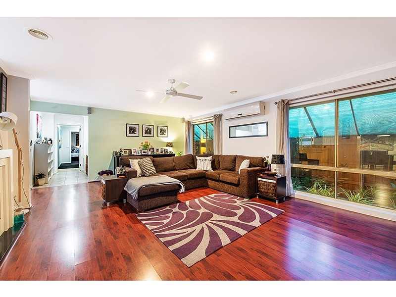 9 Landau Court, Cranbourne North VIC 3977