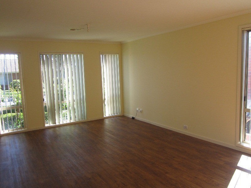 3 Bellarine Drive, Cranbourne VIC 3977