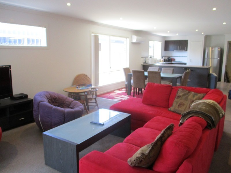 48 Ardent Crescent, Cranbourne East VIC 3977