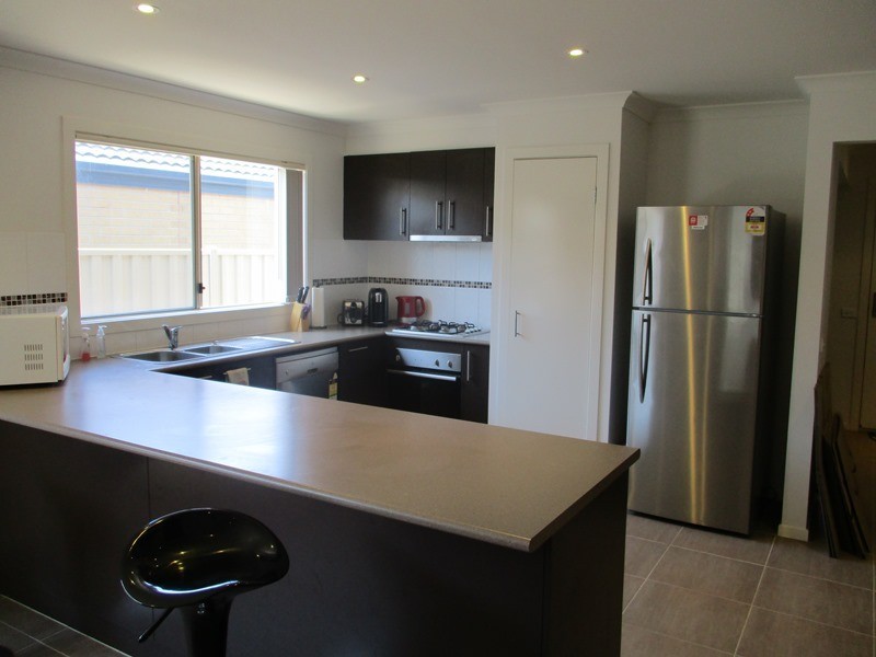 48 Ardent Crescent, Cranbourne East VIC 3977