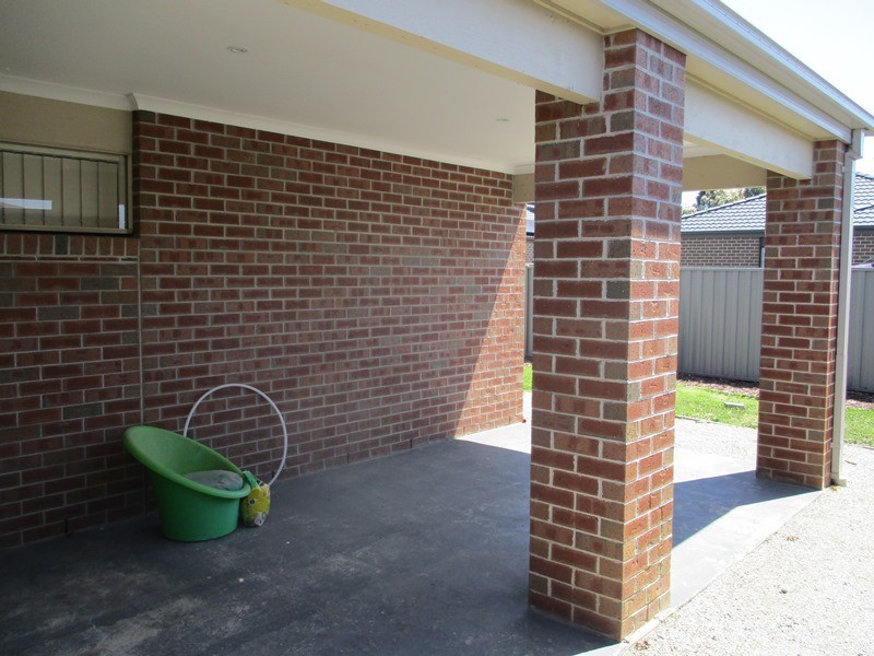 48 Ardent Crescent, Cranbourne East VIC 3977