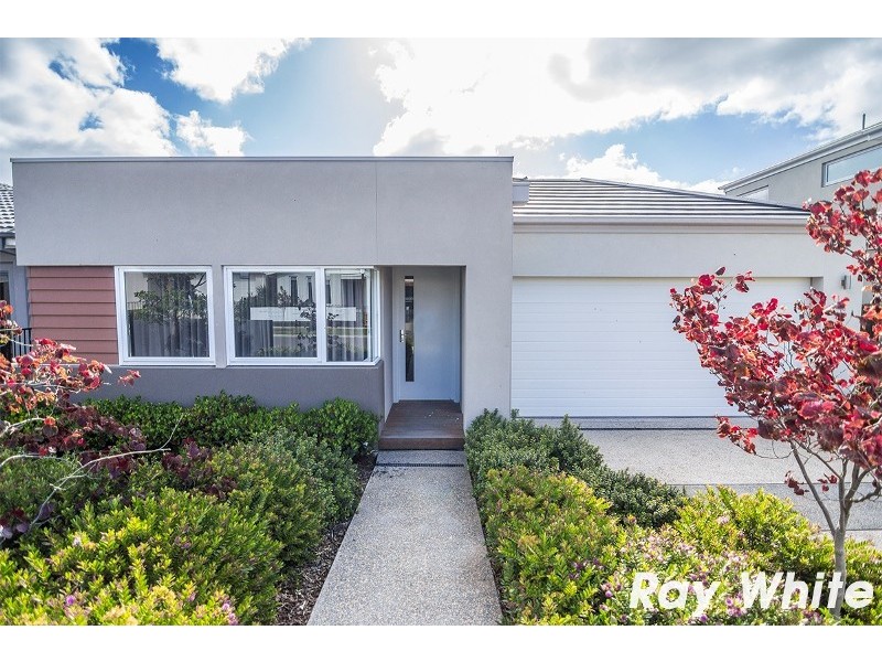 23 Crepe Avenue, Cranbourne West VIC 3977