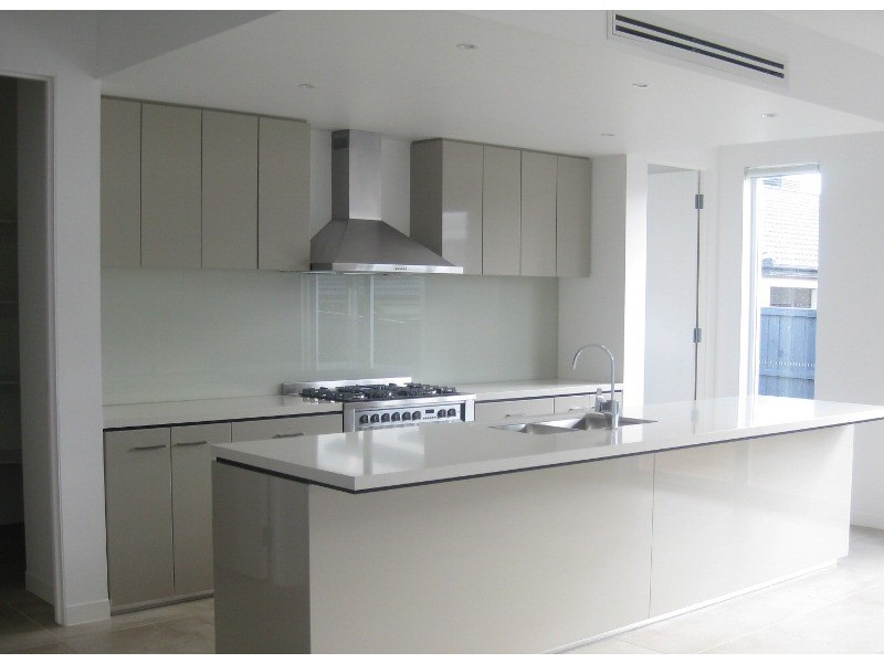 23 Crepe Avenue, Cranbourne West VIC 3977