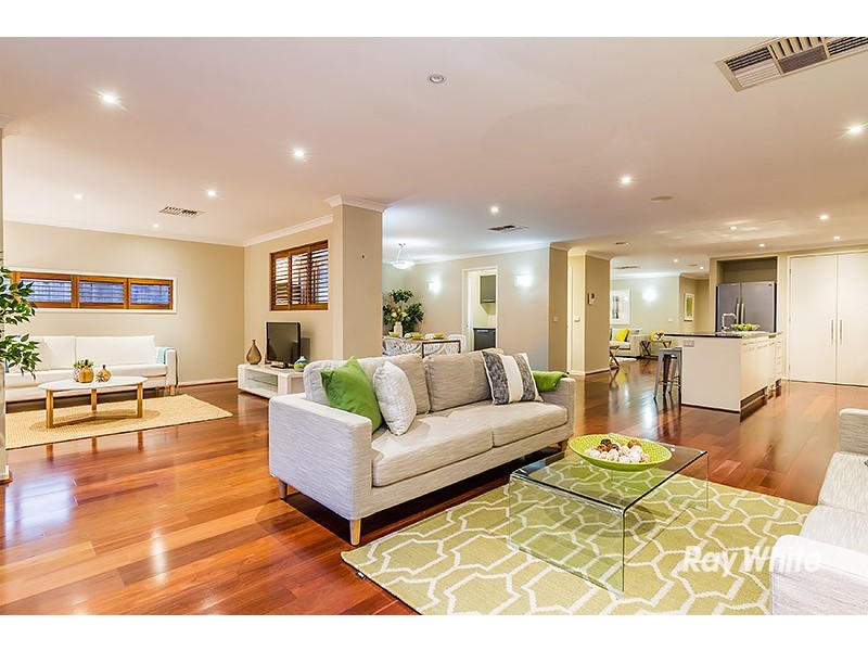 7 Castawellan Street, Lyndhurst VIC 3975