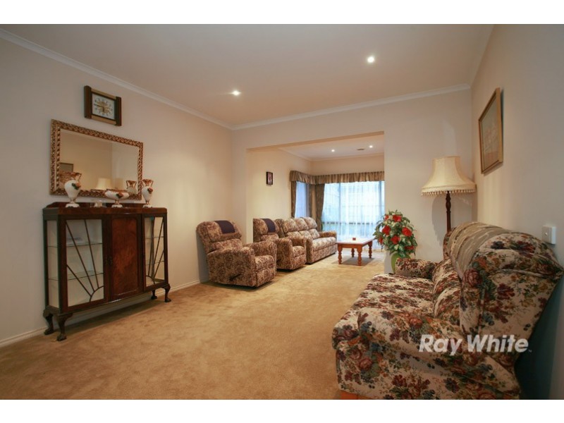 31 Amhurst Drive, Narre Warren South VIC 3805