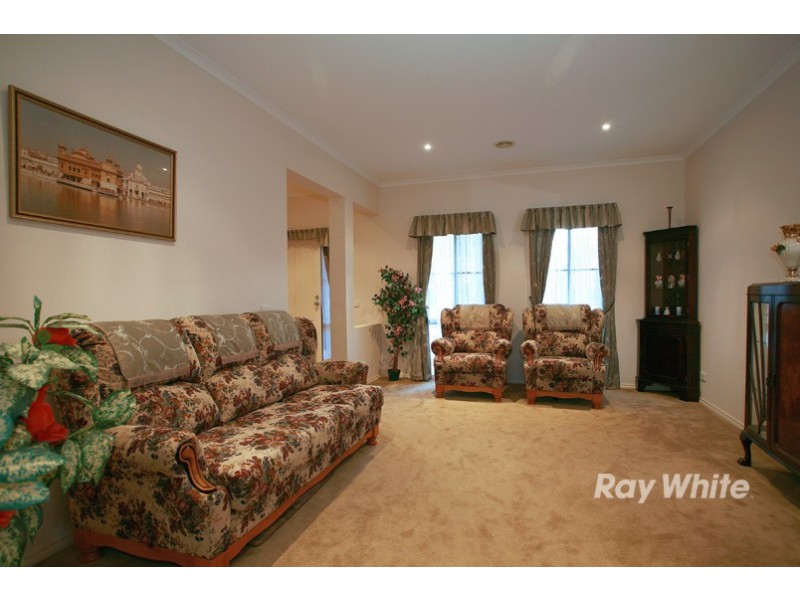 31 Amhurst Drive, Narre Warren South VIC 3805