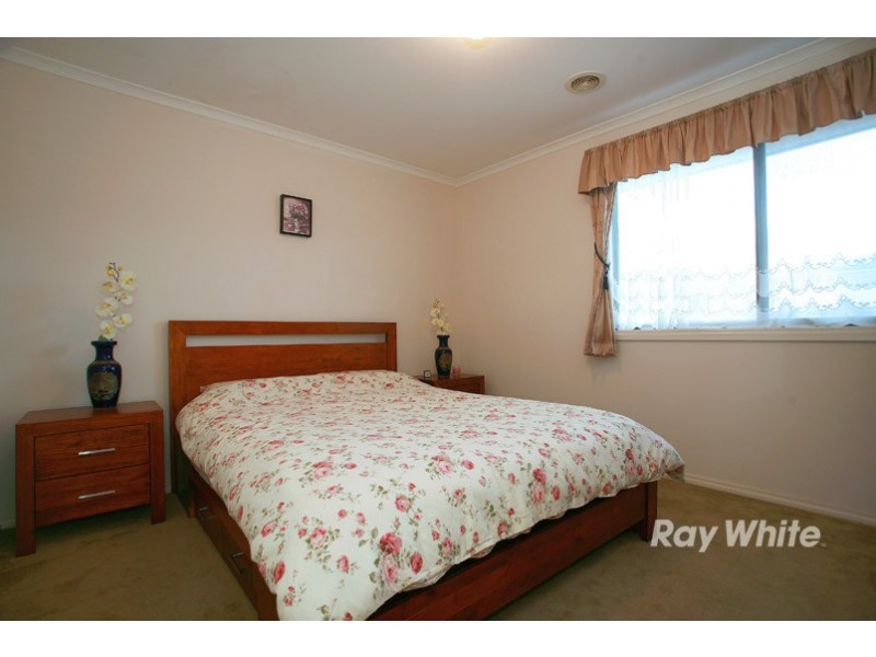31 Amhurst Drive, Narre Warren South VIC 3805