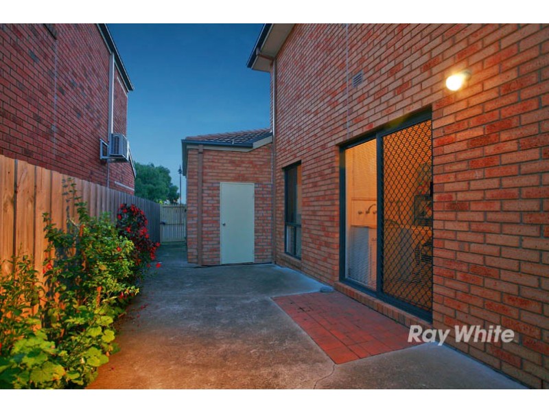 31 Amhurst Drive, Narre Warren South VIC 3805