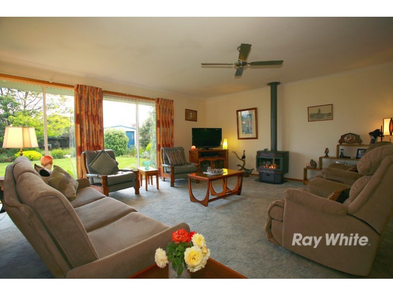 11 Prestwick Green, Cranbourne VIC 3977