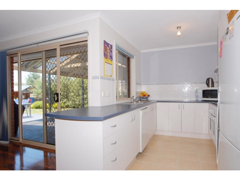 32 Genista Road, Cranbourne West VIC 3977