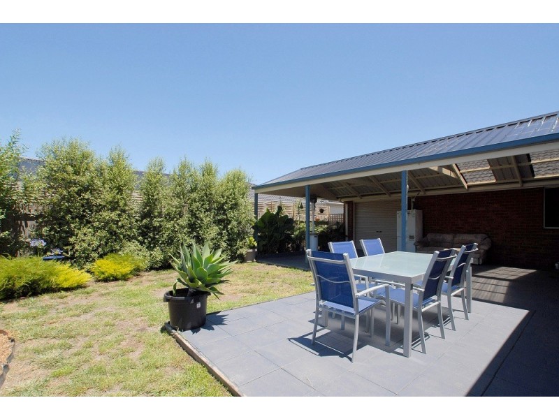 32 Genista Road, Cranbourne West VIC 3977