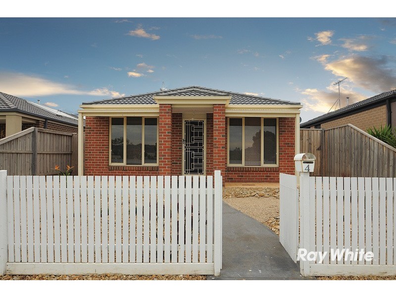 4 Maybush Lane, Cranbourne VIC 3977