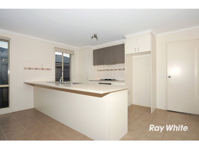 4 Maybush Lane, Cranbourne VIC 3977