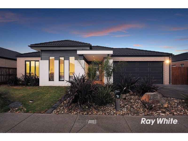 8 Honeybark Crescent, Lyndhurst VIC 3975