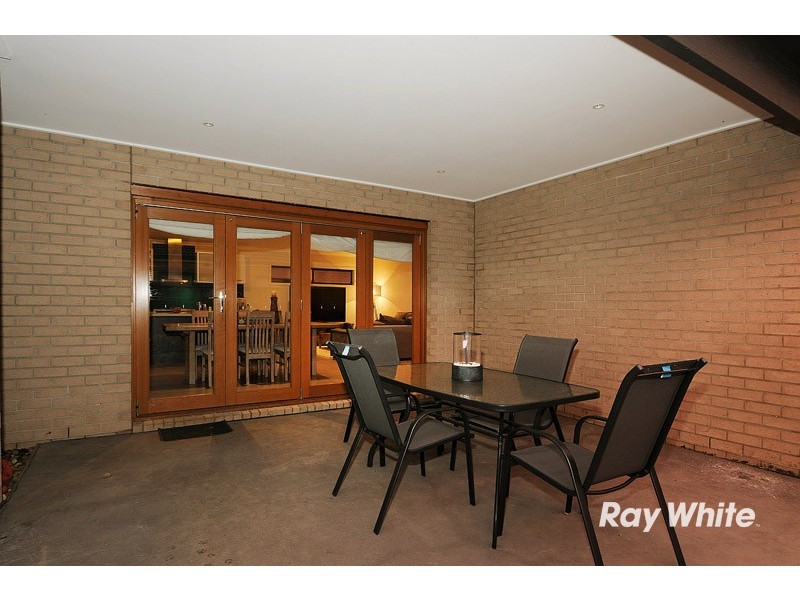 8 Honeybark Crescent, Lyndhurst VIC 3975