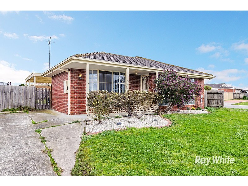 4 Greenmantle Close, Cranbourne West VIC 3977