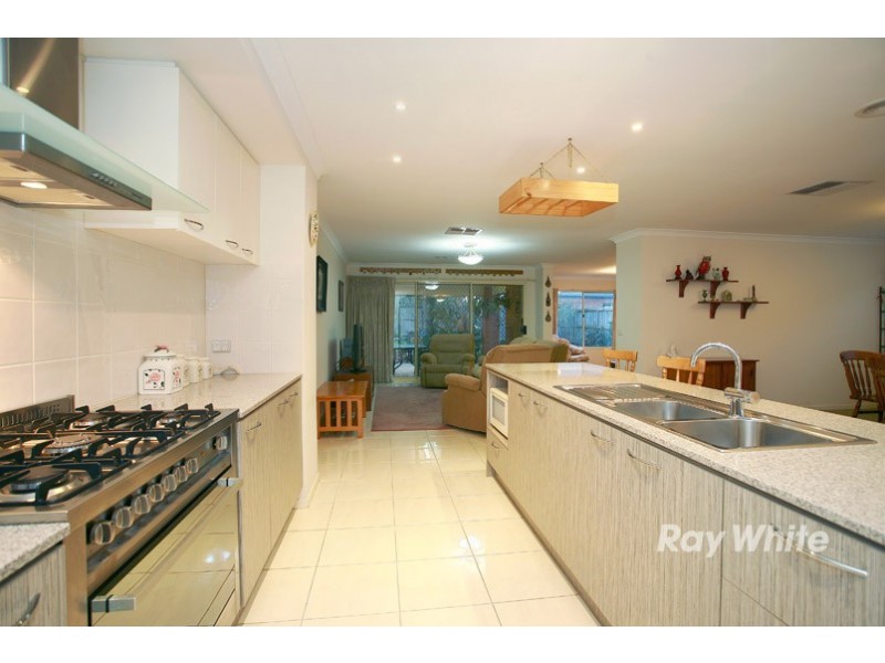9 Tobin Way, Lyndhurst VIC 3975