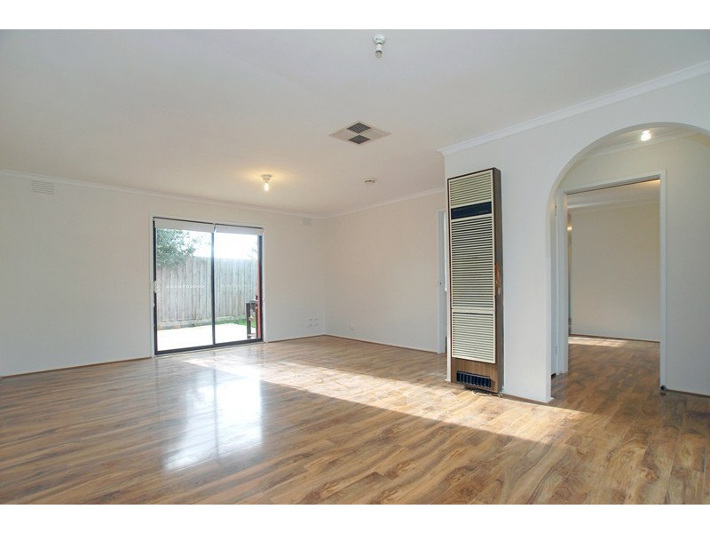 3 Arleon Crescent, Cranbourne VIC 3977