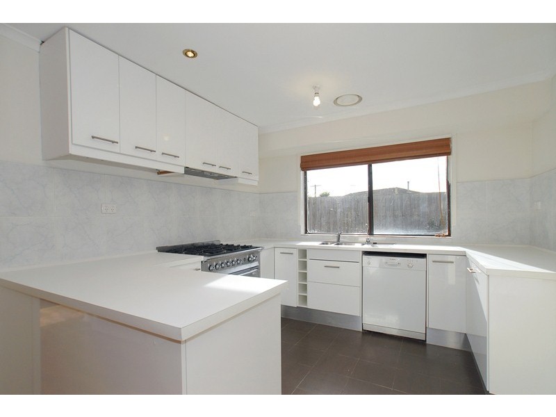 3 Arleon Crescent, Cranbourne VIC 3977