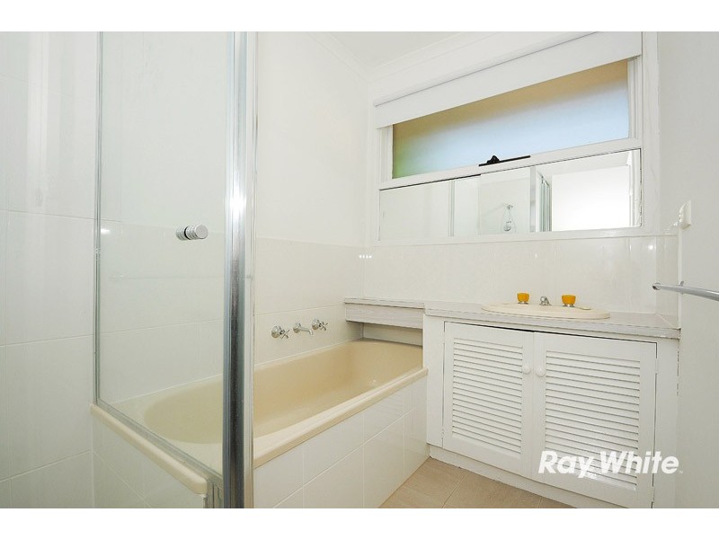 5a Latrobe Street, Cranbourne VIC 3977