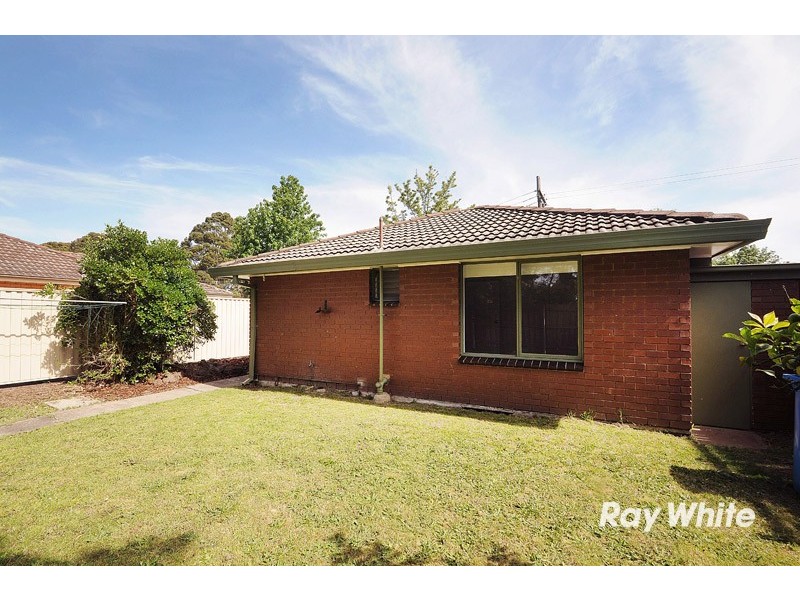 5a Latrobe Street, Cranbourne VIC 3977