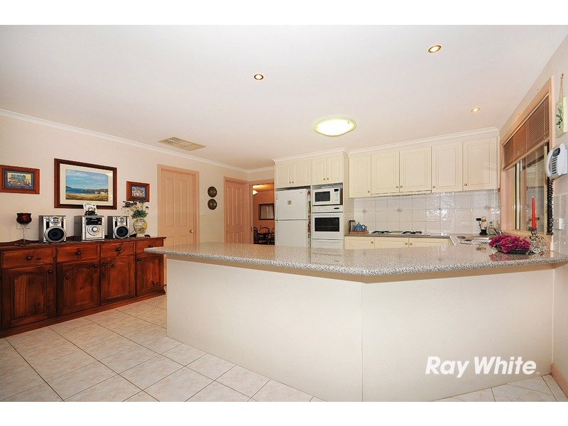 64 Jerilderie Drive, Berwick VIC 3806