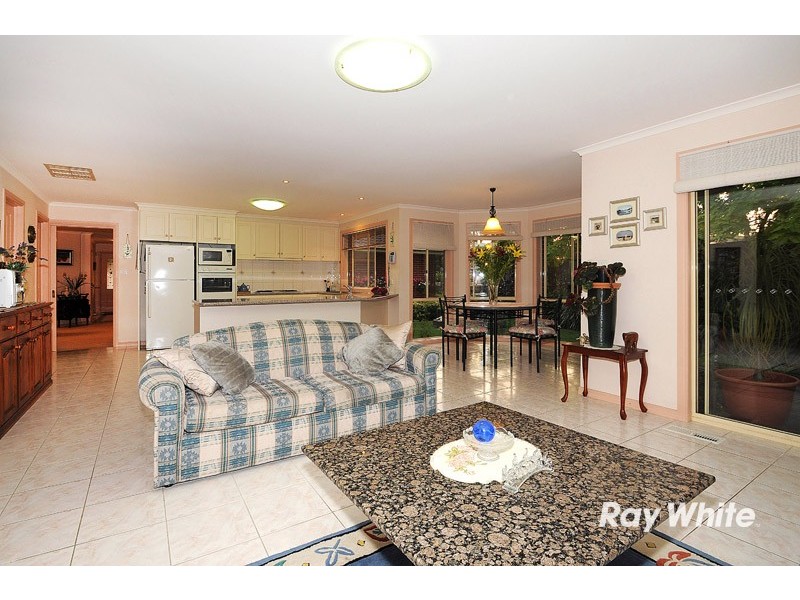 64 Jerilderie Drive, Berwick VIC 3806