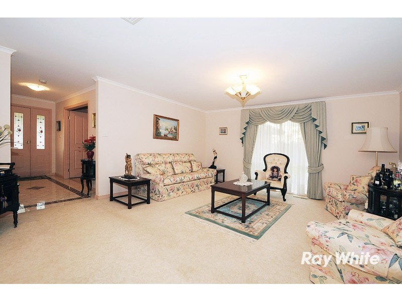 64 Jerilderie Drive, Berwick VIC 3806