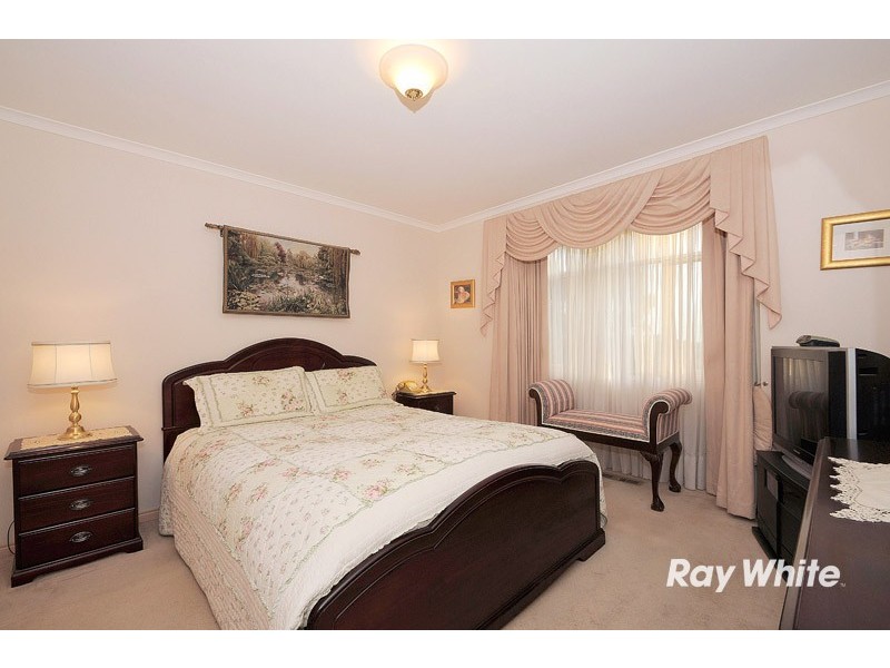 64 Jerilderie Drive, Berwick VIC 3806