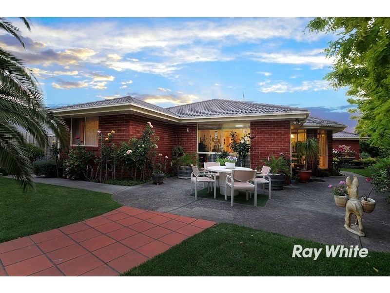 64 Jerilderie Drive, Berwick VIC 3806