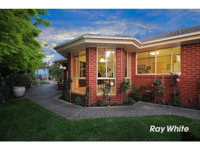 64 Jerilderie Drive, Berwick VIC 3806