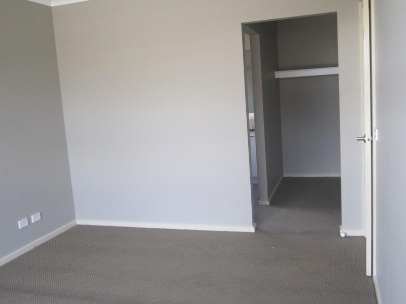 5 Morphetville Road, Clyde North VIC 3978