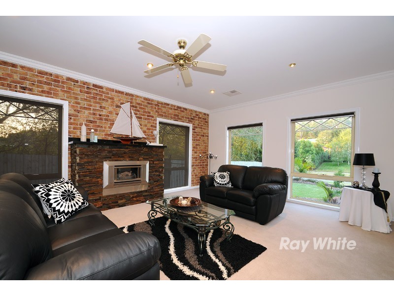 22 Parkside Blvd, Lysterfield South VIC 3156