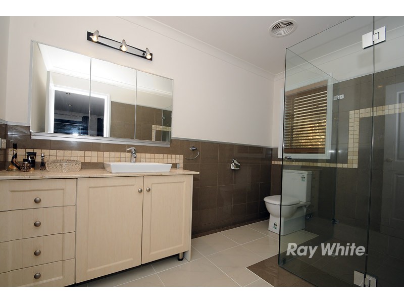 22 Parkside Blvd, Lysterfield South VIC 3156