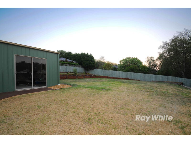 22 Parkside Blvd, Lysterfield South VIC 3156