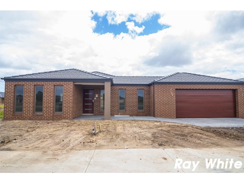 92 Linsell Boulevard, Cranbourne East VIC 3977
