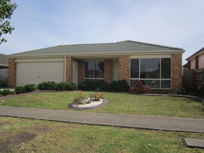 10 Miralie Way, Cranbourne West VIC 3977