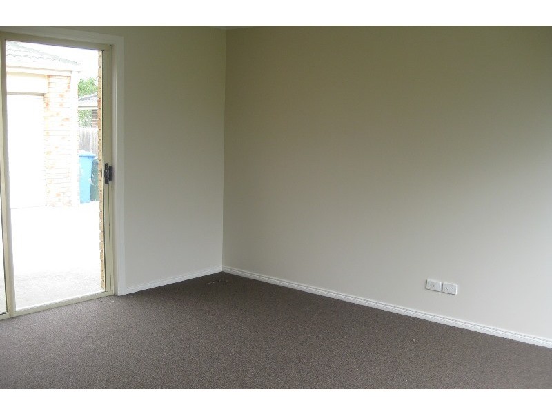 10 Miralie Way, Cranbourne West VIC 3977